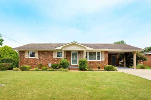 103 Colorado Ave, Muscle Shoals, AL 35661