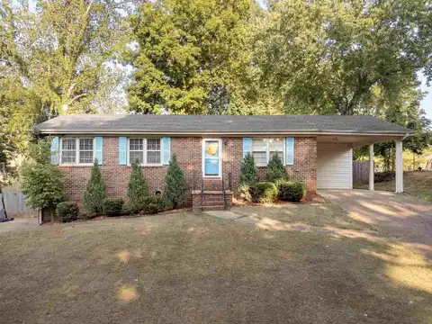 513 Highland Cir, Florence, AL 35630