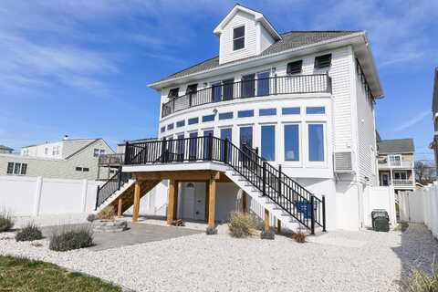 136 Lincoln Dr, Brigantine, NJ 08203