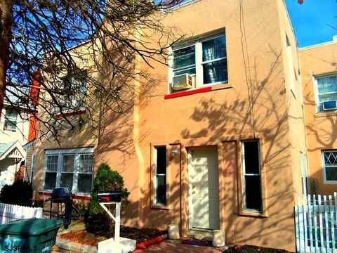 17 Belle Haven Ct, Atlantic City, NJ 08401