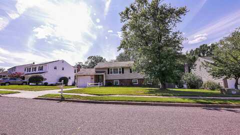 33 Daytona Ave, Sewell, NJ 08080