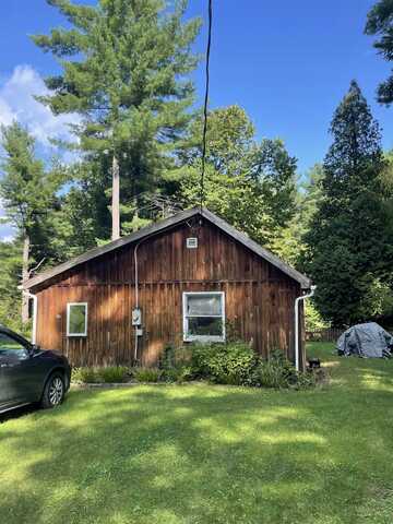 28 Martin Lane, Waddington, NY 13694