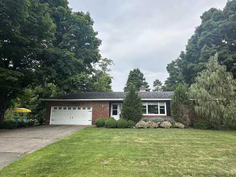 2 Drumlin Dr, Potsdam, NY 13676