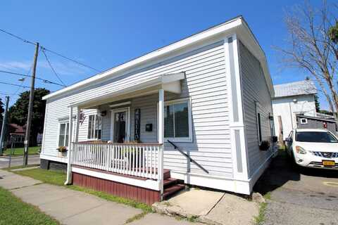 736 State St, Ogdensburg, NY 13669