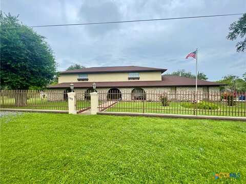 313 N Church, Goliad, TX 77963