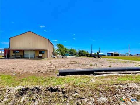 145 N Quailrun Avenue, Port Lavaca, TX 77979