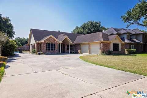 107 Champions Row, Victoria, TX 77904