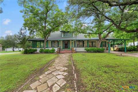 305 E Davilla Avenue, Rockdale, TX 76567