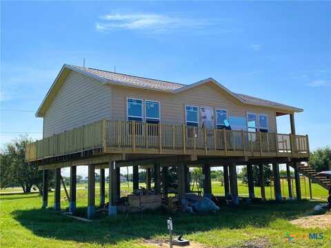 43 Buckskin Drive, Palacios, TX 77465