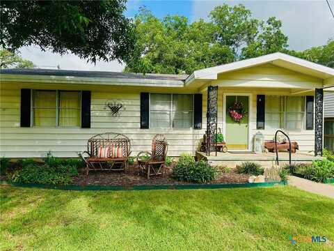 410 S 6th Street, Gatesville, TX 76528