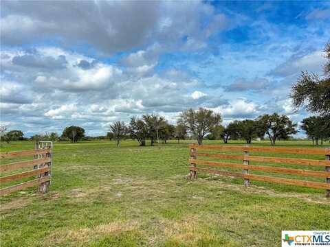 12211 Fm 531, Hallettsville, TX 77964