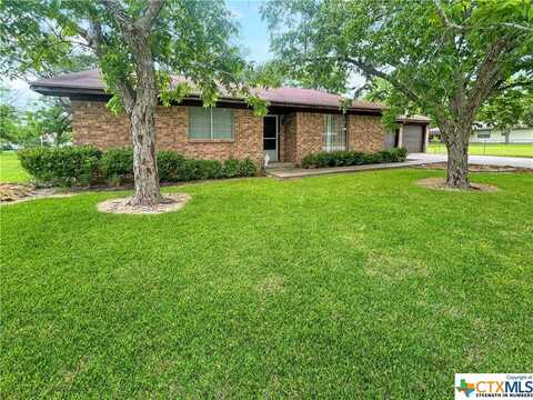 704 S Pecan Street, Moulton, TX 77975