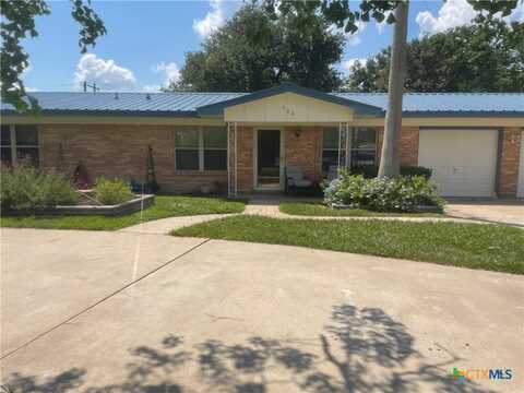 905 Edinburgh Street, Victoria, TX 77904