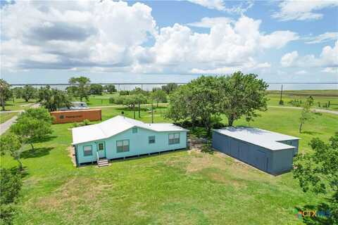 44 Milwaukee Avenue, Port Lavaca, TX 77979