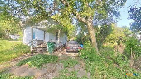 201 Avenue Avenue, Moody, TX 76557