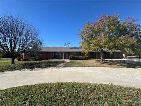 2211 N Fisher Street, Goldthwaite, TX 76844