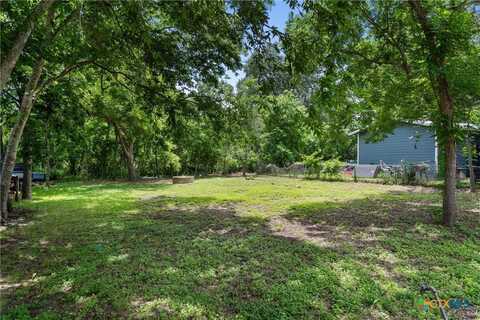 900 Tank Street, Lockhart, TX 78644