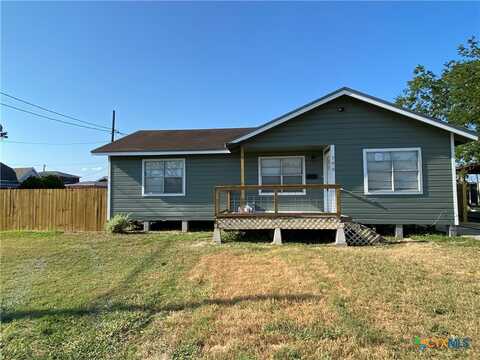 702 E Stayton Avenue, Victoria, TX 77901