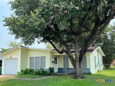 2709 Meadowlark Street, Victoria, TX 77901