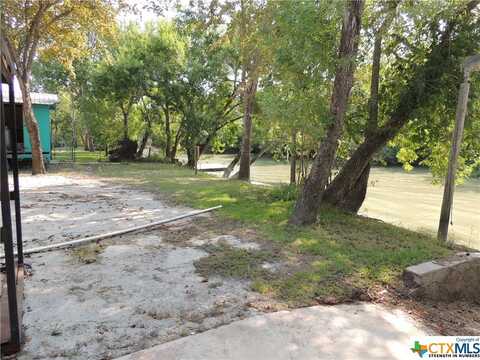 2031 Guadalupe River Drive, Tivoli, TX 77990