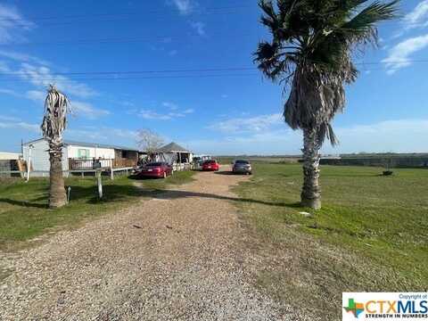 404 Margie Tewmey Road, Port Lavaca, TX 77979