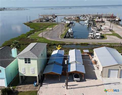 210 E Bay Avenue, Seadrift, TX 77983