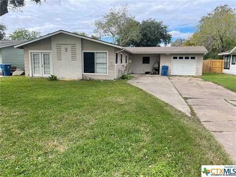 205 Crockett Street, Port Lavaca, TX 77979