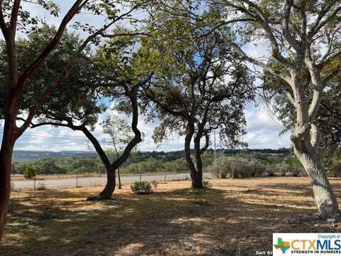 121 S Scenic Loop, Canyon Lake, TX 78133