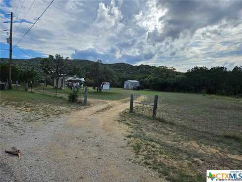 1212 Spring Road, Pipe Creek, TX 78063