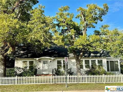 208 W Goodwin, Victoria, TX 77901