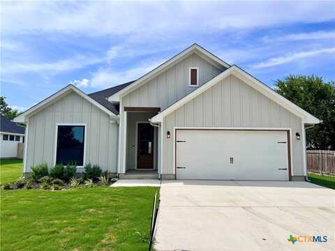 815 E Michalk, Thorndale, TX 76577