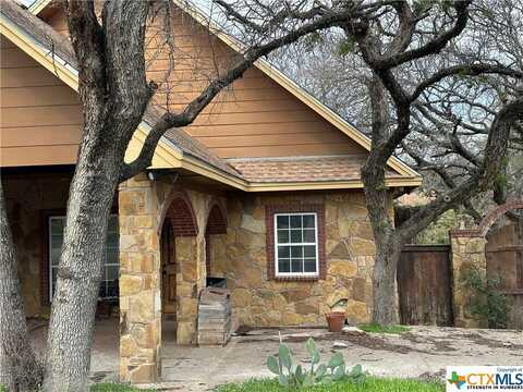 109 S Levita Road, Gatesville, TX 76528