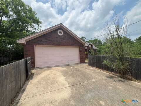 302 S 14th Street, Gatesville, TX 76528