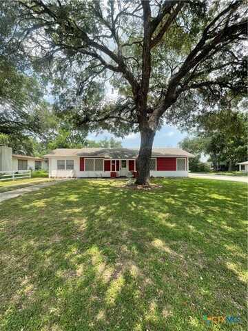 1016 Hanover Street, Edna, TX 77957