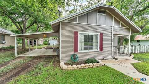 409 N Avenue G, Shiner, TX 77984