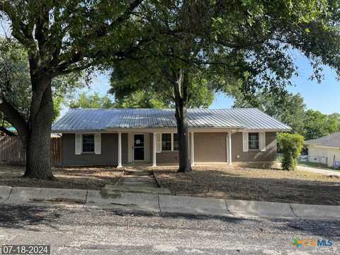 1309 W Avenue A, Lampasas, TX 76550