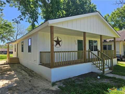 715 Edgar Street, Yoakum, TX 77995