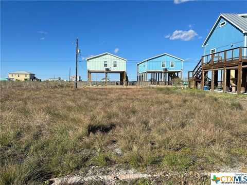 419 W Royal Oak Lane, Rockport, TX 78382