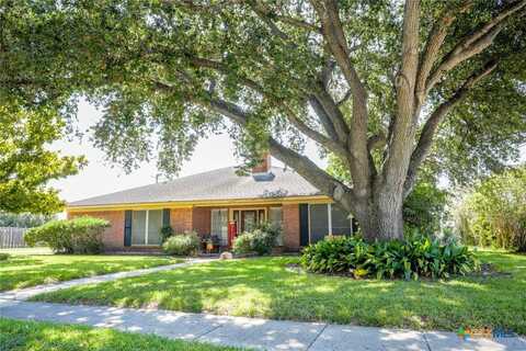 102 Rosewood Drive, Victoria, TX 77901