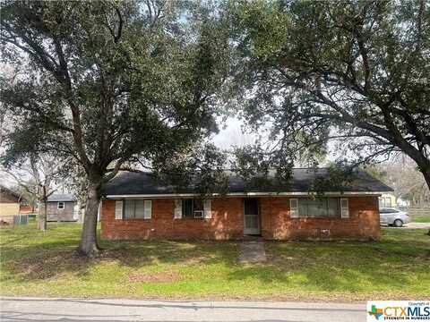 703 Bruce, Ganado, TX 77962