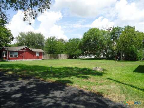 2604 Hackberry Street, Victoria, TX 77901