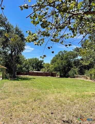 505 E 4th Street, Cameron, TX 76520