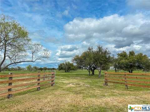 12211 Fm 531, Hallettsville, TX 77964