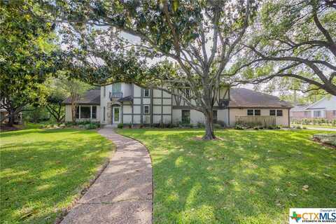 201 Whispering Creek Street, Victoria, TX 77904