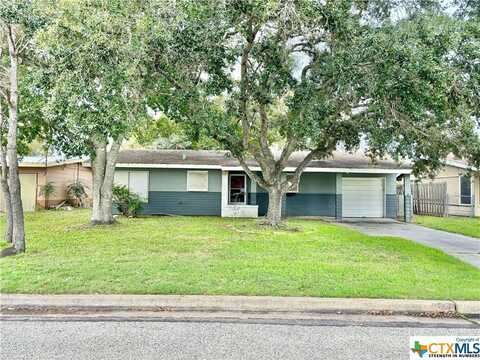 205 Massanet Street, Port Lavaca, TX 77979