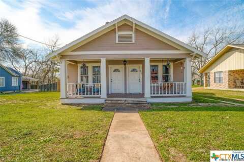 116 Avenue E, Shiner, TX 77984