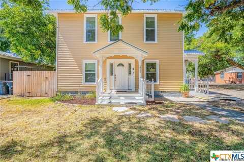 425 N Seguin Avenue, New Braunfels, TX 78130