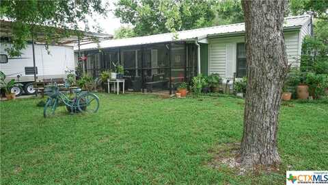 110 Crockett Street, Port Lavaca, TX 77979