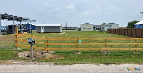 1012 W Broadway Avenue, Seadrift, TX 77983