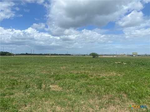 000 Lone Tree Road, Victoria, TX 77901